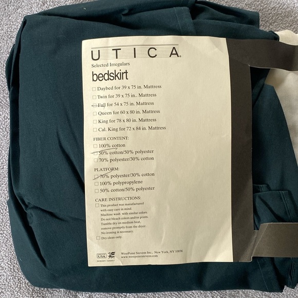 Utica bedskirt “Full” 54 x 75 in. New! - Picture 1 of 1